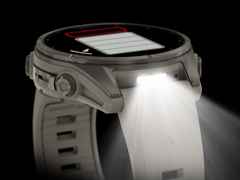 Garmin Fenix 9 faserverstärktes Polymer 43mm digitales Display graues Silikonband – Herrenuhren Uhr Multifunktion aus Kautschuk, Kunststoff und Titan. Das Gehäuse ist rund und grau. Das Kautschuk / Kunststoff / Silikon Armband ist grau. Das Zifferblatt ist digital und schwarz. – Ansicht 6