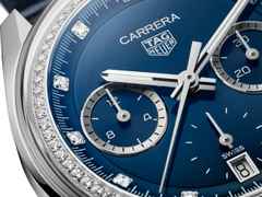 TAG Heuer Carrera Chronograph Automatik Edelstahl 39mm blaues Zifferblatt mit Diamanten blaues Lederband – Herrenuhren Chronograph aus Edelstahl. Das Gehäuse ist rund und silber. Das Lederarmband Kroko / Alligator ist blau. Das Zifferblatt ist ein Index in blau. – Ansicht 4