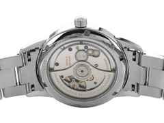 Nomos Glashütte Club Sport neomatik 37 Petrol Automatik Edelstahl grünes Zifferblatt Metallband Glasboden Ref. 746 Full Set Occasion – Herrenuhren Uhr ohne Datum aus Edelstahl. Das Gehäuse ist rund und silber. Das Edelstahlarmband ist silber. Das Zifferblatt ist arabisch Index und blau. – Ansicht 2