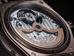 Frederique Constant Highlife Tourbillon Perpetual Calendar Manufacture Automatik Roségold 41mm blaues Zifferblatt blaues Lederband – Herrenuhren Uhr mit Kalender aus 750 Rotgold, Kautschuk und Leder. Das Gehäuse ist rund und roségold. Das Lederarmband Kroko / Alligator ist blau. Das Zifferblatt ist ein Index in blau. – Ansicht 5