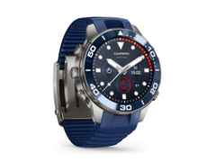 Garmin MARQ Diver Gen 3 Titan 47mm digitales Display blaues Kautschukband – Herrenuhren Uhr Multifunktion aus Kautschuk, Keramik und Titan. Das Gehäuse ist rund und grau. Das Kautschuk / Kunststoff / Silikon Armband ist blau. Der Zifferblatt ist digital. – Ansicht 5