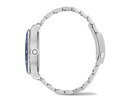 Montblanc 1858 GMT blau Edelstahlband – Herrenuhren Uhr mit Datum aus Edelstahl und Keramik. Das Gehäuse ist rund und silber. Das Edelstahlarmband ist silber. Das Zifferblatt ist arabisch Index und blau. – Ansicht 4