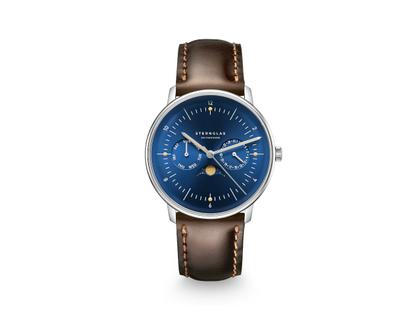 Sternglas Naos Mondphase Quarz Edelstahl 38mm blaues Zifferblatt braunes Lederband – Herrenuhren Uhr mit Datum aus Edelstahl und Leder. Das Gehäuse ist rund und silber. Das Lederarmband ist braun. Das Zifferblatt ist ein Index in blau.