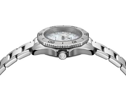 TAG Heuer Aquaracer Professional 200 Quarz Edelstahl 30mm weißes Perlmutt-Zifferblatt mit Brillanten Metallband – Damenuhren Uhr ohne Datum aus Edelstahl. Das Gehäuse ist rund und silber. Das Edelstahlarmband ist silber. Das Zifferblatt ist ein Index in weiß. – Ansicht 4