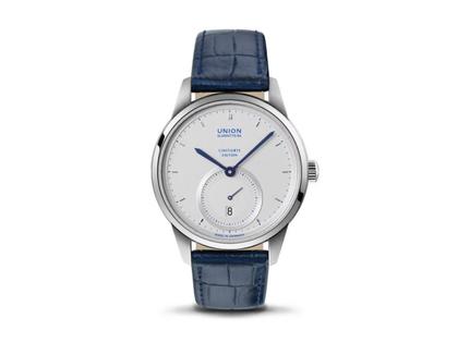 Union Glashütte 1893 Jubiläumsedition Kleine Sekunde 175 Jahre Limited Edition Automatik Edelstahl 41mm weißes Zifferblatt blaues Lederband – Herrenuhren Uhr mit Datum aus Edelstahl. Das Gehäuse ist rund und silber. Das Lederarmband ist blau. Das Zifferblatt ist ein Index in weiß.