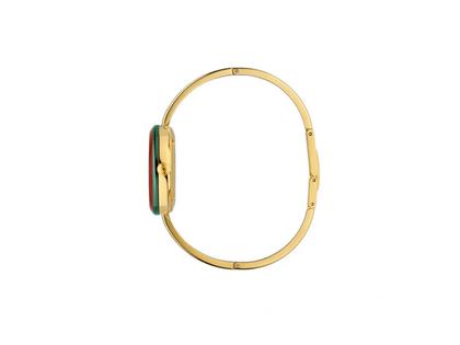 Gucci Play Quarz Edelstahl Gelbgold-PVD 28mm weißes Zifferblatt goldfarbene Armspange – Damenuhren Uhr ohne Datum aus Edelstahl, Keramik und PVD beschichtet. Das Gehäuse ist rund und gelbgold. Das Edelstahlarmband ist gelbgold. Das Zifferblatt ist ein Index in weiß. – Ansicht 3