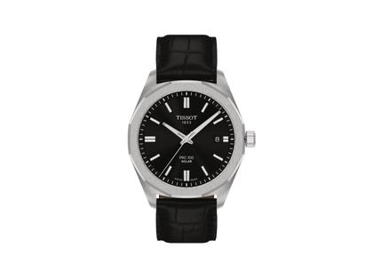 Tissot PRC100 Solar Quarz Edelstahl 39mm schwarzes Zifferblatt schwarzes Lederband – Herrenuhren Uhr mit Datum aus Edelstahl und Leder. Das Gehäuse ist rund und silber. Das Lederarmband ist schwarz. Das Zifferblatt ist ein Index in schwarz.