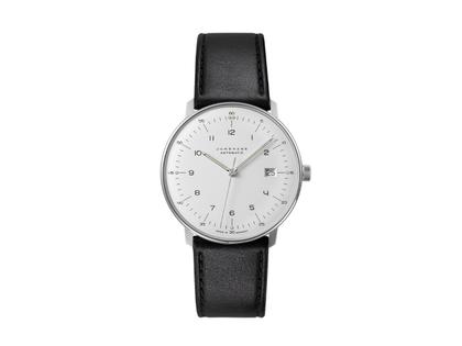 Herrenuhren Uhr mit Datum aus Edelstahl und Leder. Das Gehäuse ist rund und silber. Das Lederarmband ist schwarz. Das Zifferblatt ist arabisch Index und silber.