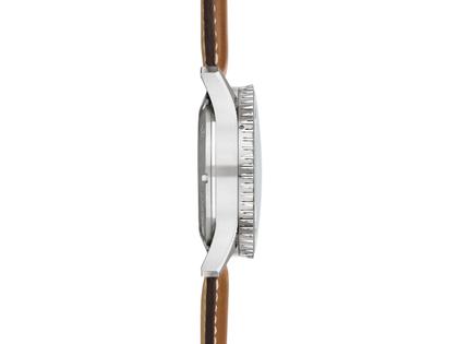 Sinn Spezialuhren 903 St II HB Navigationschronograph Automatik Edelstahl 41mm hellblaues Zifferblatt Metallband und Lederband limitiert – Herrenuhren Chronograph aus Edelstahl und Leder. Das Gehäuse ist rund und silber. Das Edelstahlarmband ist silber. Das Zifferblatt ist arabisch Index und blau. – Ansicht 5