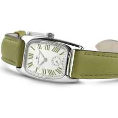 Hamilton American Classic Boulton Small Second M Quarz Edelstahl weißes Zifferblatt grünes Lederband – Herrenuhren Uhr ohne Datum aus Edelstahl und Leder. Das Gehäuse ist rechteckig und silber. Das Lederarmband ist grün. Das Zifferblatt ist römisch und weiß. – Ansicht 3