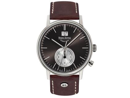 Bruno Söhnle Glashütte Stuttgart GMT Quarz braun Index Lederband braun – Herrenuhren Uhr mit Datum aus Edelstahl und Leder. Das Gehäuse ist rund und silber. Das Lederarmband ist braun. Das Zifferblatt ist ein Index in braun.