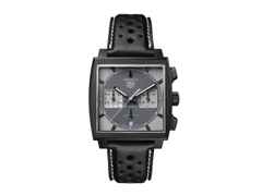 TAG Heuer Monaco Chronograph Automatik Titan schwarz DLC 39mm Night Driver Limited Edition – Herrenuhren Chronograph aus DLC beschichtet und Titan. Das Gehäuse ist quadratisch und schwarz. Das Lederarmband ist schwarz. Das Zifferblatt ist ein Index in grau.