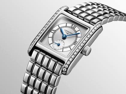 Longines DolceVita   Mini Quarz Edelstahl 22x29mm silbernes Zifferblatt mit Brillanten Metallband – Damenuhren Uhr ohne Datum aus Edelstahl. Das Gehäuse ist rechteckig und silber. Das Edelstahlarmband ist silber. Das Zifferblatt ist römisch und silber. – Ansicht 3