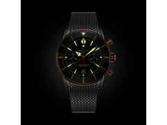Breitling Superocean Heritage B01 Chronograph Automatik Edelstahl 42mm schwarzes Zifferblatt Metallband – Herrenuhren Chronograph aus 750 Rotgold, Edelstahl und Keramik. Das Gehäuse ist rund und silber. Das Edelstahlarmband ist silber. Das Zifferblatt ist ein Index in schwarz. – Ansicht 5