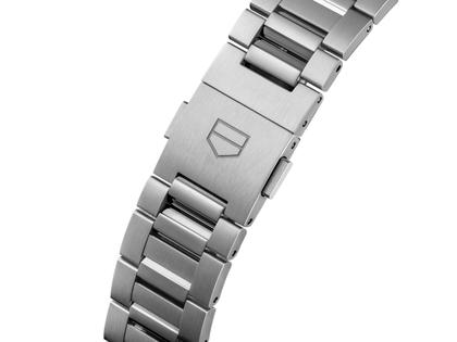 TAG Heuer Carrera Chronograph Automatik Edelstahl 39mm silberfarbenes Zifferblatt Metallband – Herrenuhren Chronograph aus Edelstahl und Keramik. Das Gehäuse ist rund und silber. Das Edelstahlarmband ist silber. Das Zifferblatt ist ein Index in silber. – Ansicht 4