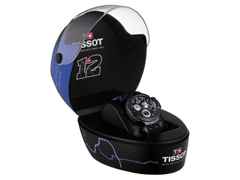 Tissot T-Race MotoGP              2019 Chronograph Limited Edition Thomas Lüthi Quarz – Herrenuhren Chronograph aus Edelstahl und PVD beschichtet. Das Gehäuse ist rund und schwarz. Das Kautschuk / Kunststoff / Silikon Armband ist schwarz. Das Zifferblatt ist ein Index in schwarz. – Ansicht 3