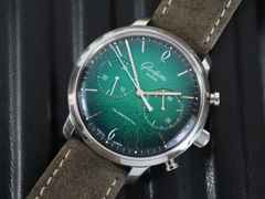 Glashütte Original Sixties Chronograph Automatik Edelstahl 42mm grünes Zifferblatt braunes Lederband – Herrenuhren Chronograph aus Edelstahl. Das Gehäuse ist rund und silber. Das Lederarmband ist braun. Das Zifferblatt ist arabisch Index und grün. – Ansicht 7