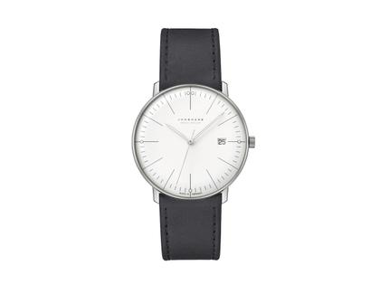 Herrenuhren Uhr mit Datum aus Titan. Das Gehäuse ist rund und silber. Das Lederarmband ist schwarz. Das Zifferblatt ist ein Index in weiß.