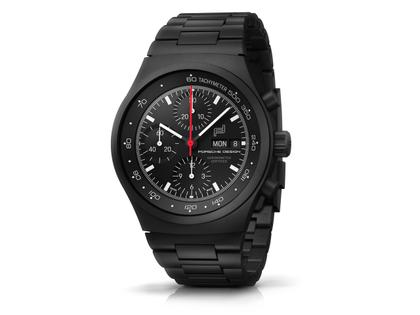 Porsche Design Chronograph 1 - All Black Numbered Edition – Herrenuhren Chronograph aus Edelstahl und PVD beschichtet. Das Gehäuse ist rund und schwarz. Das Titanarmband ist schwarz. Das Zifferblatt ist ein Index in schwarz. – Ansicht 2
