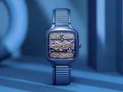 Rado True Square Automatik Skeleton Keramik 38mm blaues Zifferblatt blaues Kautschukband – Herrenuhren Uhr ohne Datum aus Keramik und Titan. Das Gehäuse ist quadratisch und blau. Das Kautschuk / Kunststoff / Silikon Armband ist blau. Das Zifferblatt ist skelettiert und blau. – Ansicht 6