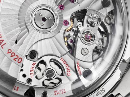 Omega Speedmaster Super Racing Chronograph Automatik Edelstahl 44mm schwarzes Zifferblatt Metallband – Herrenuhren Chronograph aus Edelstahl und Keramik. Das Gehäuse ist rund und silber. Das Edelstahlarmband ist silber. Das Zifferblatt ist ein Index in schwarz. – Ansicht 3