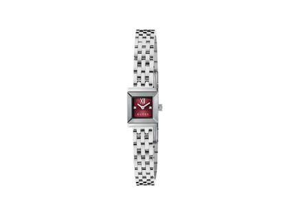 Gucci G-Frame Quarz Edelstahl 14x18mm rotes Zifferblatt Metallband YA128541 – Damenuhren Uhr ohne Datum aus Edelstahl. Das Gehäuse ist quadratisch und silber. Das Edelstahlarmband ist silber. Das Zifferblatt ist ein Index in rot.