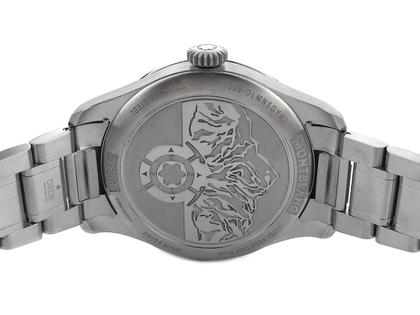 Montblanc 1858 Automatic Date 0 Oxygen The 8000 Edelstahl 41mm Metallband 130984 Full Set Occasion – Herrenuhren Uhr mit Datum aus Edelstahl und Keramik. Das Gehäuse ist rund und silber. Das Edelstahlarmband ist silber. Das Zifferblatt ist arabisch und grau. – Ansicht 2