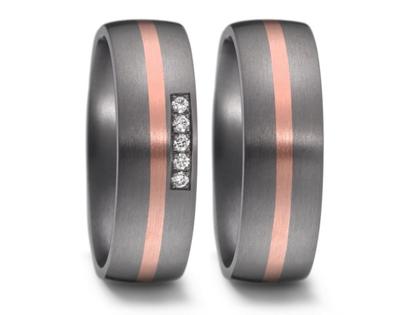 TeNo Partnerringe aus Tantal und Rotgold 6,5mm gewölbt mit Brillanten 0,050ct – Ringe Ring mit Besatz in grau und aus 585 Rotgold und Tantal.