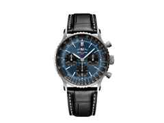 Breitling Navitimer B01 Chronograph 41 Edelstahl blaues Zifferblatt schwarzes Lederband – Herrenuhren Chronograph aus Edelstahl. Das Gehäuse ist rund und silber. Das Lederarmband Kroko / Alligator ist schwarz. Das Zifferblatt ist ein Index in blau.