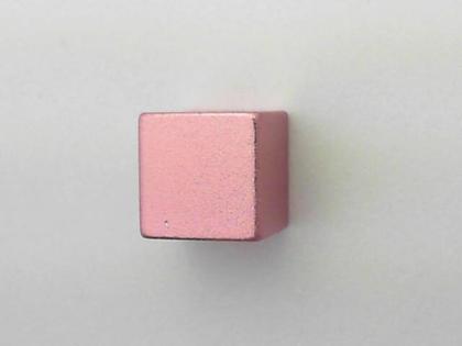 Apero Anhänger Würfel Aluminium 10mm Rosa – Anhänger Anhänger ohne Besatz aus Aluminium.