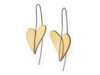 Ernstes Design Set 04 Edelstahl gelbvergoldet Herzohrhänger – Ohrschmuck Ohrhänger aus Edelstahl und und vergoldet.