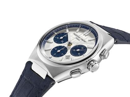 Frederique Constant Highlife Chronograph Automatic Edelstahl 41mm weiß-blaues Zifferblatt blaues Lederband Limited Edition – Herrenuhren Chronograph aus Edelstahl und Leder. Das Gehäuse ist rund und silber. Das Lederarmband ist blau. Das Zifferblatt ist ein Index in weiß. – Ansicht 3