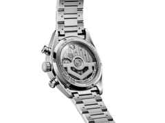 TAG Heuer Carrera Chronograph Automatik Edelstahl 39mm silberfarbenes Zifferblatt Metallband – Herrenuhren Chronograph aus Edelstahl und Keramik. Das Gehäuse ist rund und silber. Das Edelstahlarmband ist silber. Das Zifferblatt ist ein Index in silber. – Ansicht 3