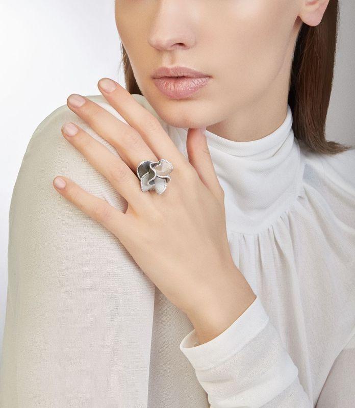 Cammilli Firenze Sultana Ring Tricolor White Ice, Black Lava und Natural Gold mit Brillanten 0,600ct – Ringe Ring mit Besatz aus 750 Weißgold. – Ansicht 2