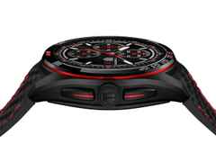 TAG Heuer Connected Calibre E5 X Formula 1 Edition Smartwatch Titan DLC-Schwarz 45mm digitales Zifferblatt schwarzes Kautschukband – Herrenuhren Uhr Multifunktion aus DLC beschichtet und Titan. Das Gehäuse ist rund und schwarz. Das Lederarmband ist schwarz. Der Zifferblatt ist digital. – Ansicht 3
