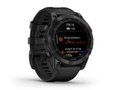 Garmin fenix 7 Sapphire Solar Titan schwarz beschichtet 47 mm Kautschukband schwarz – Herrenuhren Uhr Multifunktion aus DLC beschichtet, Kautschuk und Titan. Das Gehäuse ist rund und schwarz. Das Kautschuk / Kunststoff / Silikon Armband ist schwarz. Das Zifferblatt ist digital und silber. – Ansicht 5