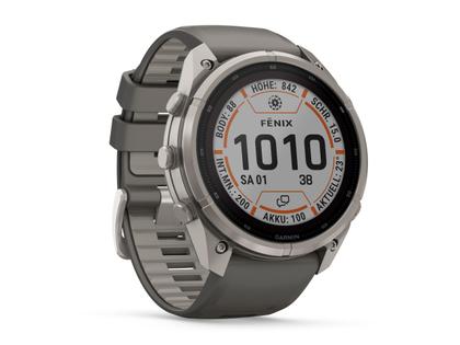 Garmin Fenix 9 Pro inReach Solar Titan 51mm digitales Display graues Silikonband – Herrenuhren Uhr Multifunktion aus Kautschuk und Titan. Das Gehäuse ist rund und grau. Das Kautschuk / Kunststoff / Silikon Armband ist grau. Das Zifferblatt ist digital und schwarz. – Ansicht 5