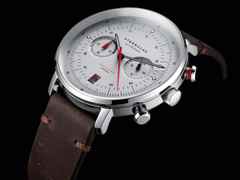 Sternglas Hamburg Chrono Quarz Edelstahl 42mm weißes Zifferblatt braunes Lederband – Herrenuhren Chronograph aus Edelstahl. Das Gehäuse ist rund und silber. Das Lederarmband ist braun. Das Zifferblatt ist arabisch Index und weiß. – Ansicht 5