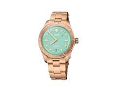 Oris Divers Sixty-Five Cotton Candy Automatik Bronze 38mm grünes Zifferblatt Metallband – Damenuhren Uhr mit Datum aus Bronze. Das Gehäuse ist rund und roségold. Das Metallarmband ist roségold. Das Zifferblatt ist ein Index in grün.