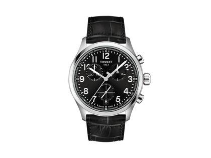 Tissot Chrono L Quarz Edelstahl 42mm schwarzes Zifferblatt schwarzes Lederband – Herrenuhren Chronograph aus Edelstahl und Leder. Das Gehäuse ist rund und silber. Das Lederarmband ist schwarz. Das Zifferblatt ist arabisch Index und schwarz.