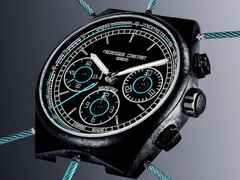 Frederique Constant X Bamford Watch Department Highlife Chronograph Automatik Titan 41mm schwarzes Zifferblatt schwarzes Kautschukband limitiert – Herrenuhren Chronograph aus Edelstahl, Kautschuk, PVD beschichtet und Titan. Das Gehäuse ist rund und schwarz. Das Kautschuk / Kunststoff / Silikon Armband ist schwarz. Das Zifferblatt ist ein Index in schwarz. – Ansicht 4
