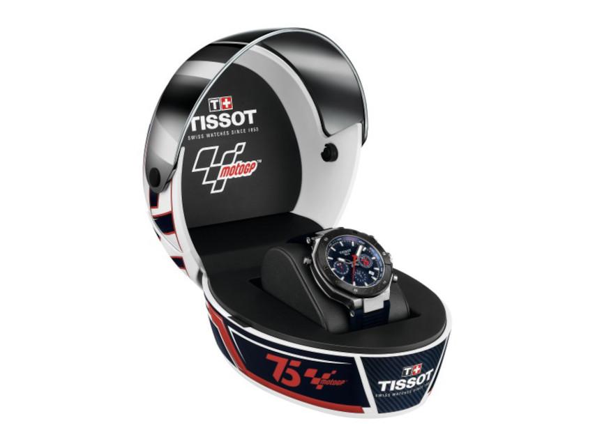 Tissot T-Race MotoGP                  2024 Chronograph Limited Edition  Automatic 45mm blaues Zifferblatt blaues Silikonband – Herrenuhren Chronograph aus Edelstahl und PVD beschichtet. Das Gehäuse ist rund und silber. Das Kautschuk / Kunststoff / Silikon Armband ist blau. Das Zifferblatt ist arabisch Index und blau. – Ansicht 3