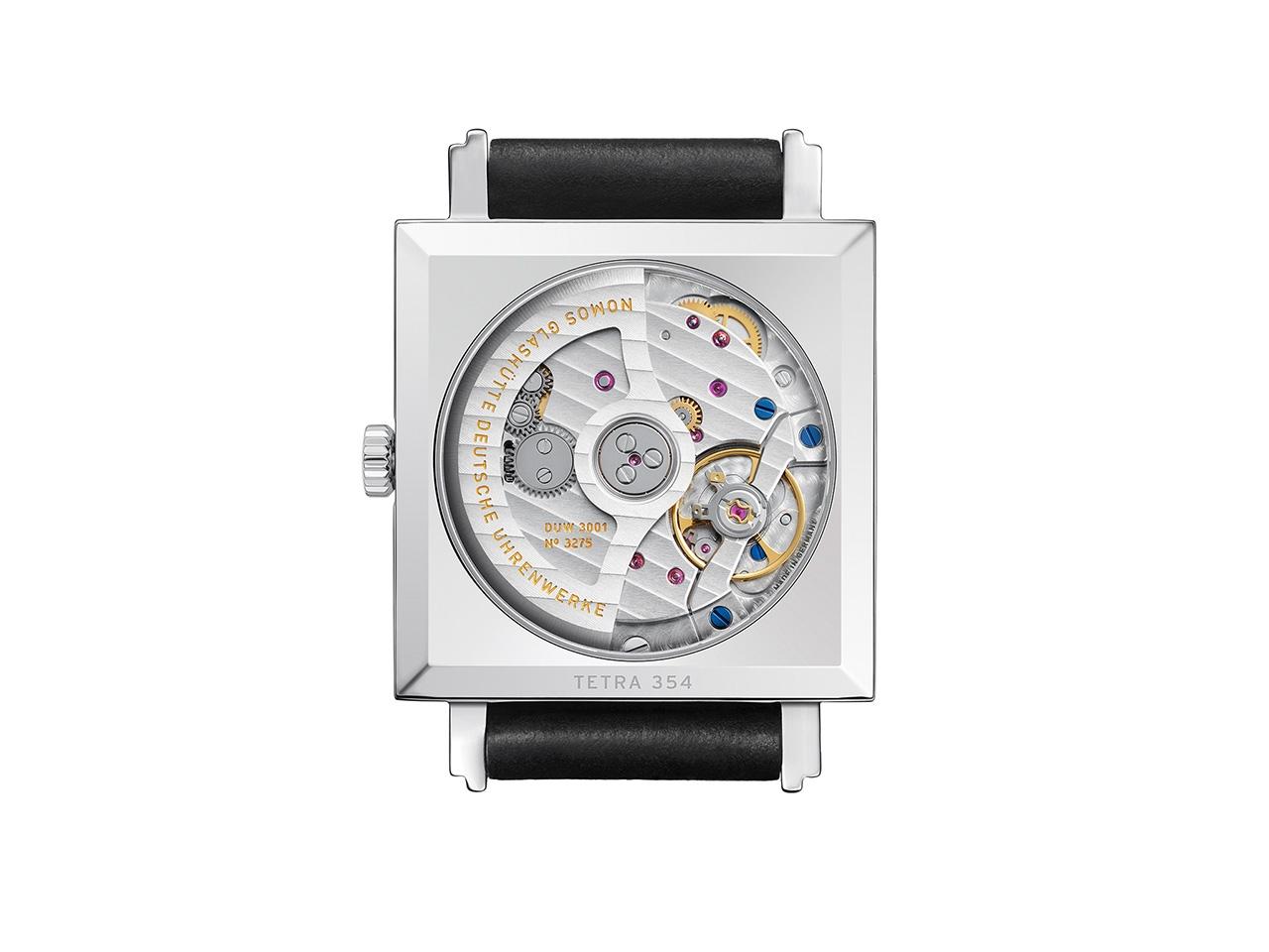 Nomos Glashütte Tetra neomatik 39 Automatik Edelstahl 33mm weißes Zifferblatt schwarzes Lederband – Damenuhren Uhr ohne Datum aus Edelstahl. Das Gehäuse ist quadratisch und silber. Das Lederarmband ist schwarz. Das Zifferblatt ist arabisch Index und weiß. – Ansicht 3