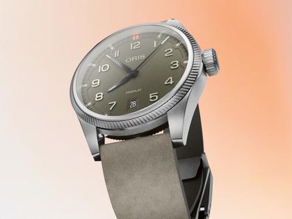 Oris ProPilot Date Automatik Edelstahl 41mm grünes Zifferblatt grünes Lederband – Herrenuhren Uhr mit Datum aus Edelstahl und Leder. Das Gehäuse ist rund und silber. Das Lederarmband ist grün. Das Zifferblatt ist arabisch und grün. – Ansicht 7
