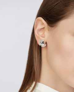 Cammilli Firenze Sultana Ohrstecker Tricolor White Ice, Black Lava und Natural Beige Gold mit Brillanten 0,480ct – Ohrschmuck Ohrstecker aus 750 Weißgold. – Ansicht 2