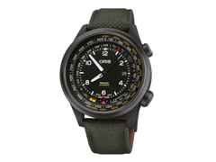 Oris Big Crown ProPilot Altimeter Automatik Karbon 47mm schwarzes Zifferblatt grünes Textilband – Herrenuhren Uhr mit Datum aus Carbon, Leder, PVD beschichtet und Titan. Das Gehäuse ist rund und schwarz. Das Textilarmband ist grau. Das Zifferblatt ist arabisch Index und schwarz.
