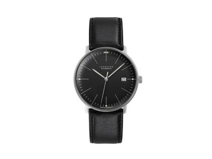 Herrenuhren Uhr mit Datum aus Edelstahl. Das Gehäuse ist rund und silber. Das Lederarmband ist schwarz. Das Zifferblatt ist ein Index in schwarz.