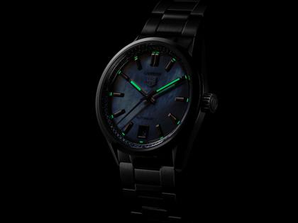 TAG Heuer Carrera Date Automatik Edelstahl 36mm weißes Perlmutt-Zifferblatt mit Brillanten Metallband – Damenuhren Uhr mit Datum aus Edelstahl. Das Gehäuse ist rund und silber. Das Edelstahlarmband ist silber. Das Zifferblatt ist ein Index in weiß. – Ansicht 6