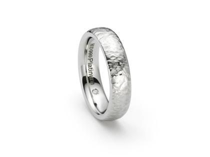 Henrich & Denzel Purest Platinum Trauring Platin gehämmert mit Brillant 0,010ct – Ringe Trauring mit Besatz in silber und aus 1000 Platin.