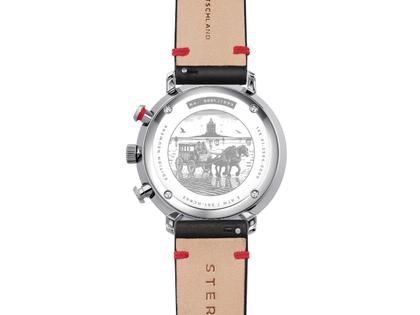 Sternglas Hamburg Chrono Quarz Edelstahl 42mm weißes Zifferblatt braunes Lederband – Herrenuhren Chronograph aus Edelstahl. Das Gehäuse ist rund und silber. Das Lederarmband ist braun. Das Zifferblatt ist arabisch Index und weiß. – Ansicht 4